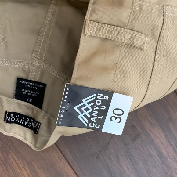 Tan Canyon Club cargo shorts. - Picture 4 of 5